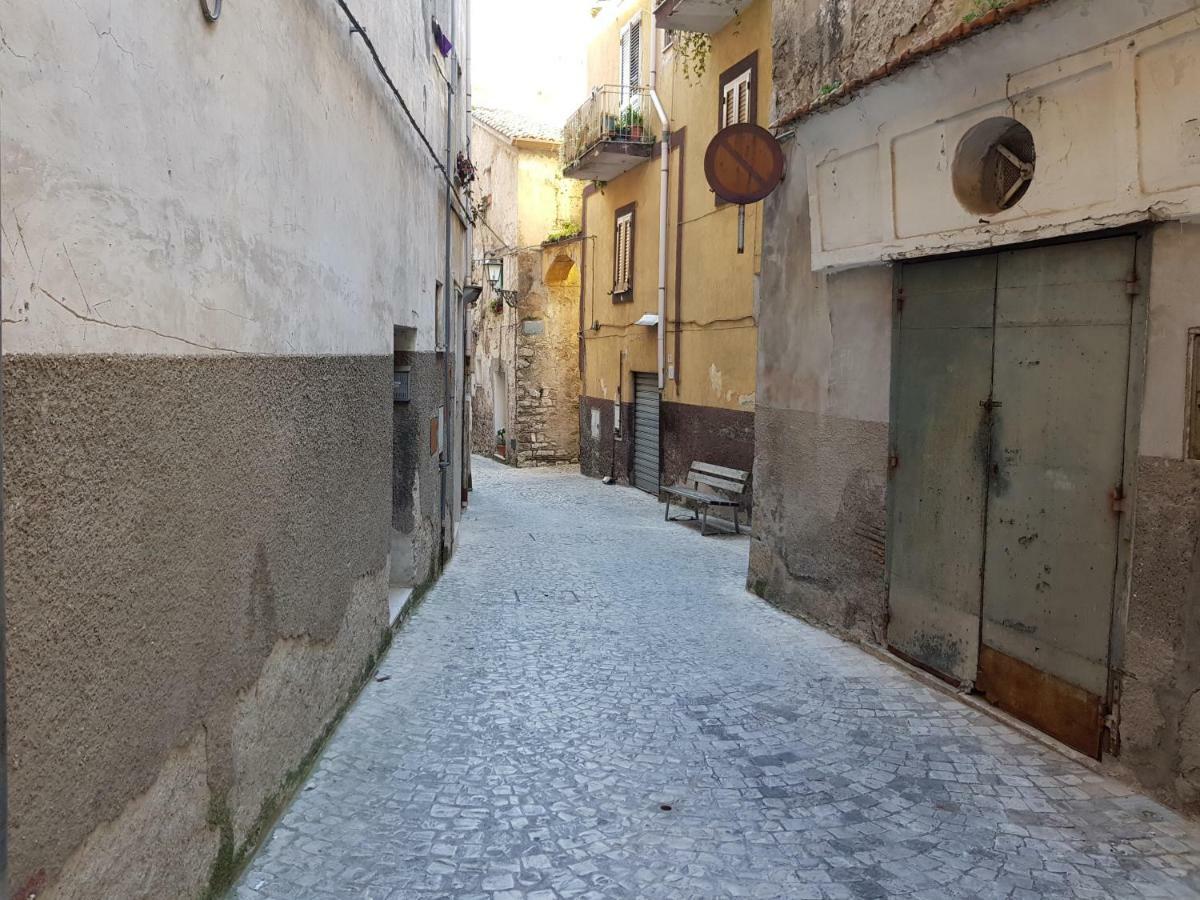 Villa La Dimora Di Ares Formia Exterior foto